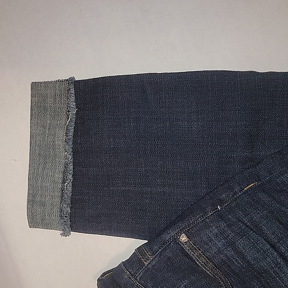 Kut Amy Cropped Straight Leg Jeans - Picture 4 of 6